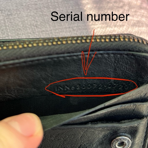 Saint Laurent Cassandra Bi-fold wallet unisex - Picture 9 of 11